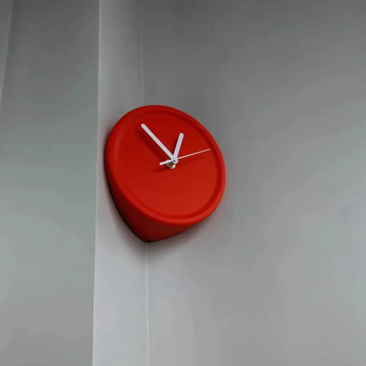 Living Room Silent Wall Clocks Simple Non-Ticking Punch-Free Corner Wall Clock Bedroom Technology Luxury Art Home Decoration