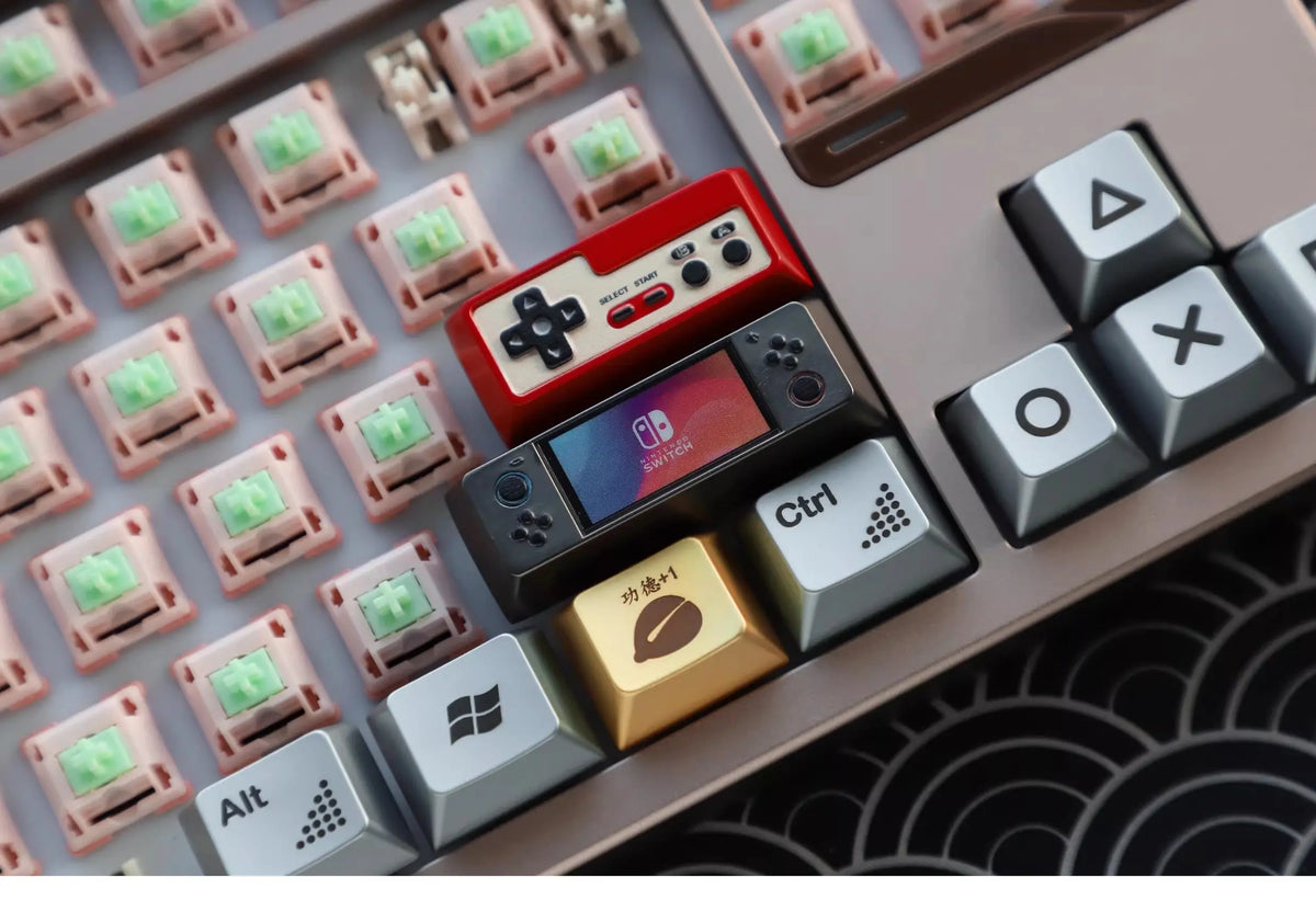 Original Red White Gaming Console Retro Enter keycap Mechanical Keyboard Metal PC Gaming Keyboard Collect gift keycap