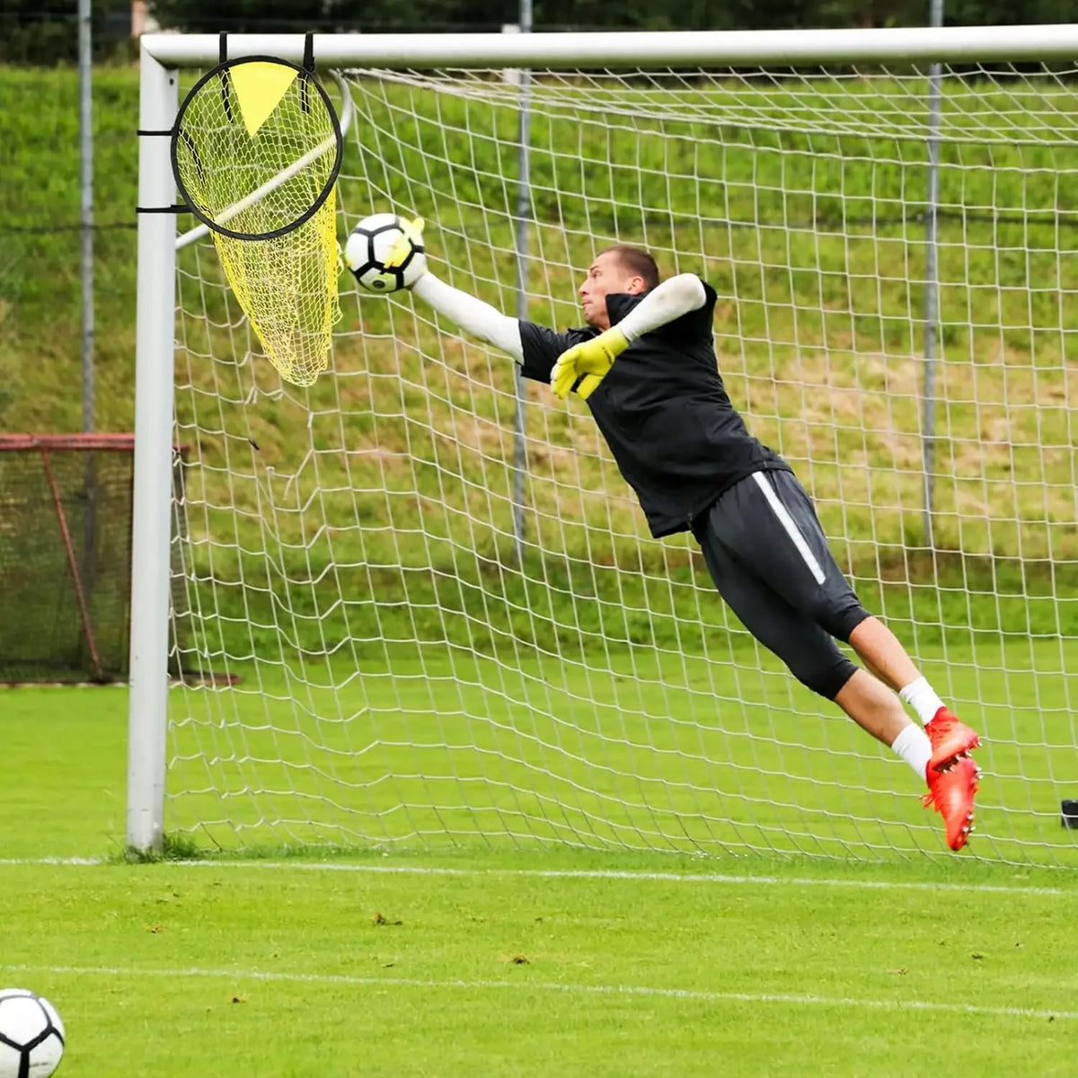 Soccer Target Goal, Easy to Attach and Detach to The Goal, for Shooting Accuracy Training Positioning football training Net Bag