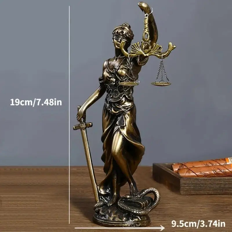 NEW 1Pcs Living Room Office Desk Decoration European Style Creative Retro Home Imitation Copper Goddess Of Justice Ornament