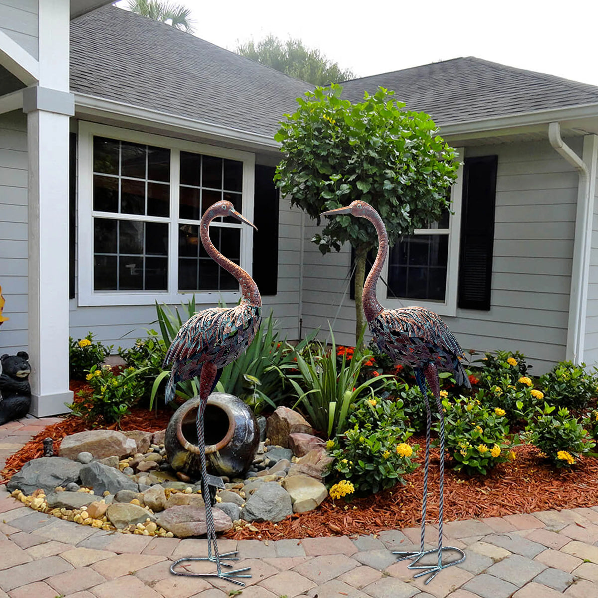 Garden crane statue outdoors, standing heron garden statue, metal tall bird art garden sculpture for patio lawn patio ornaments