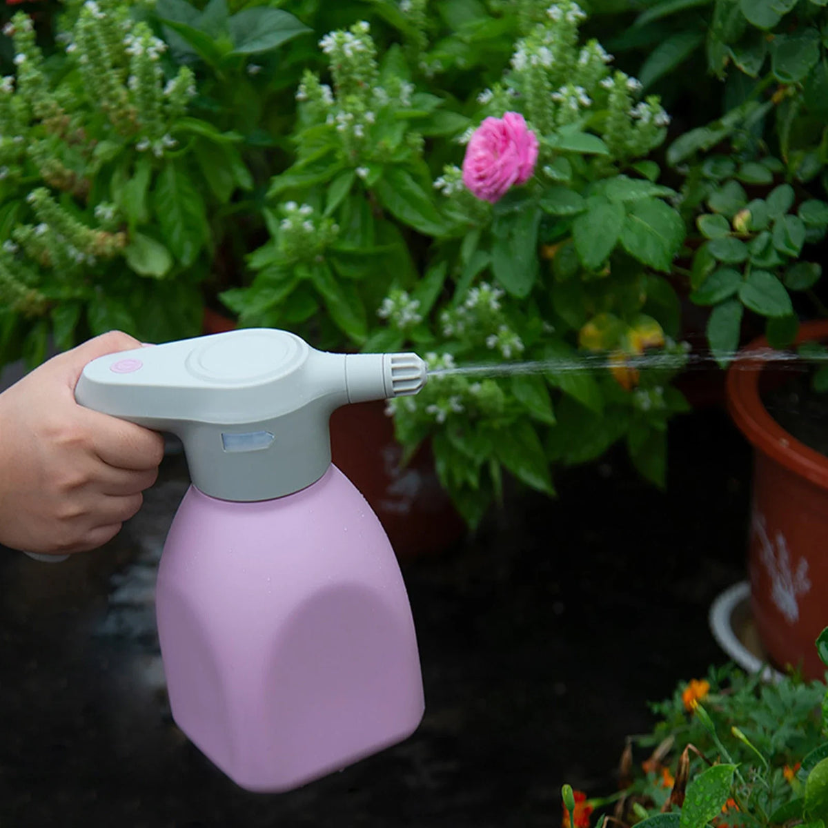 Garden watering can for gardening, 1.5L Electric Automatic Plant Sprayer Bottle