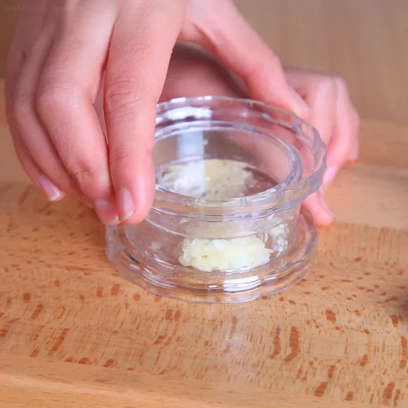 Kitchen Multifunctional Garlic Crusher Manual Garlic Press Multi-function Grinding Chopper Kitchen Gadget Masher Tool New