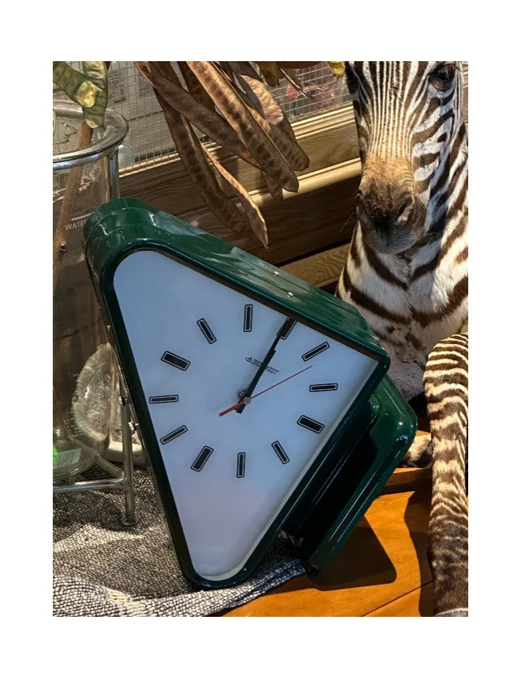 Living Room Minimalism Clocks Two-sided Wall Clocks Triangle Modern Clock Mechanism Silent Design Clock Watch for Decoration