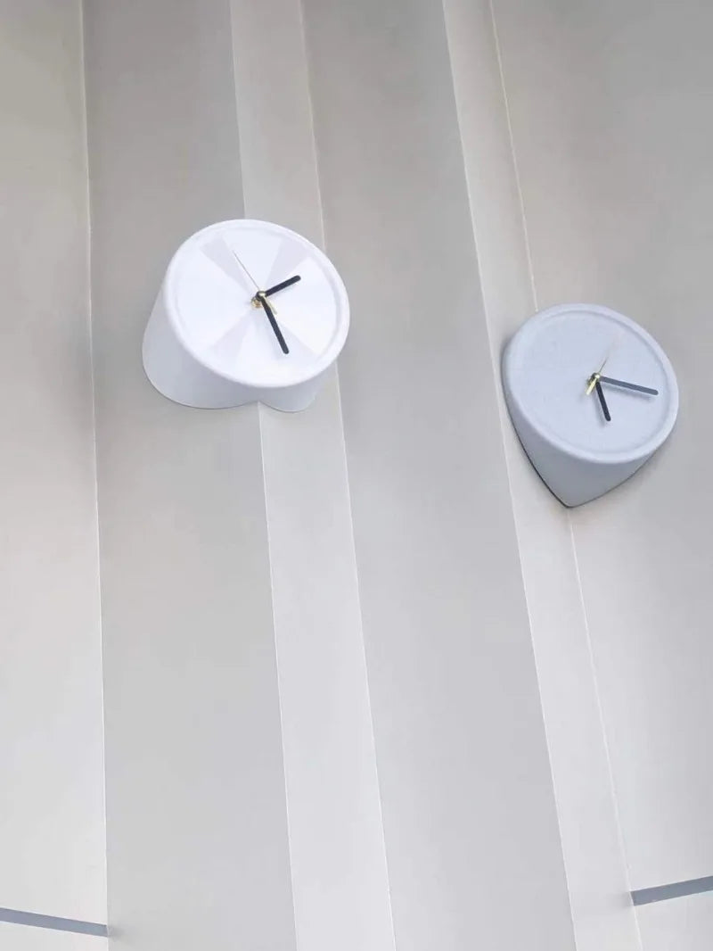 Living Room Silent Wall Clocks Simple Non-Ticking Punch-Free Corner Wall Clock Bedroom Technology Luxury Art Home Decoration