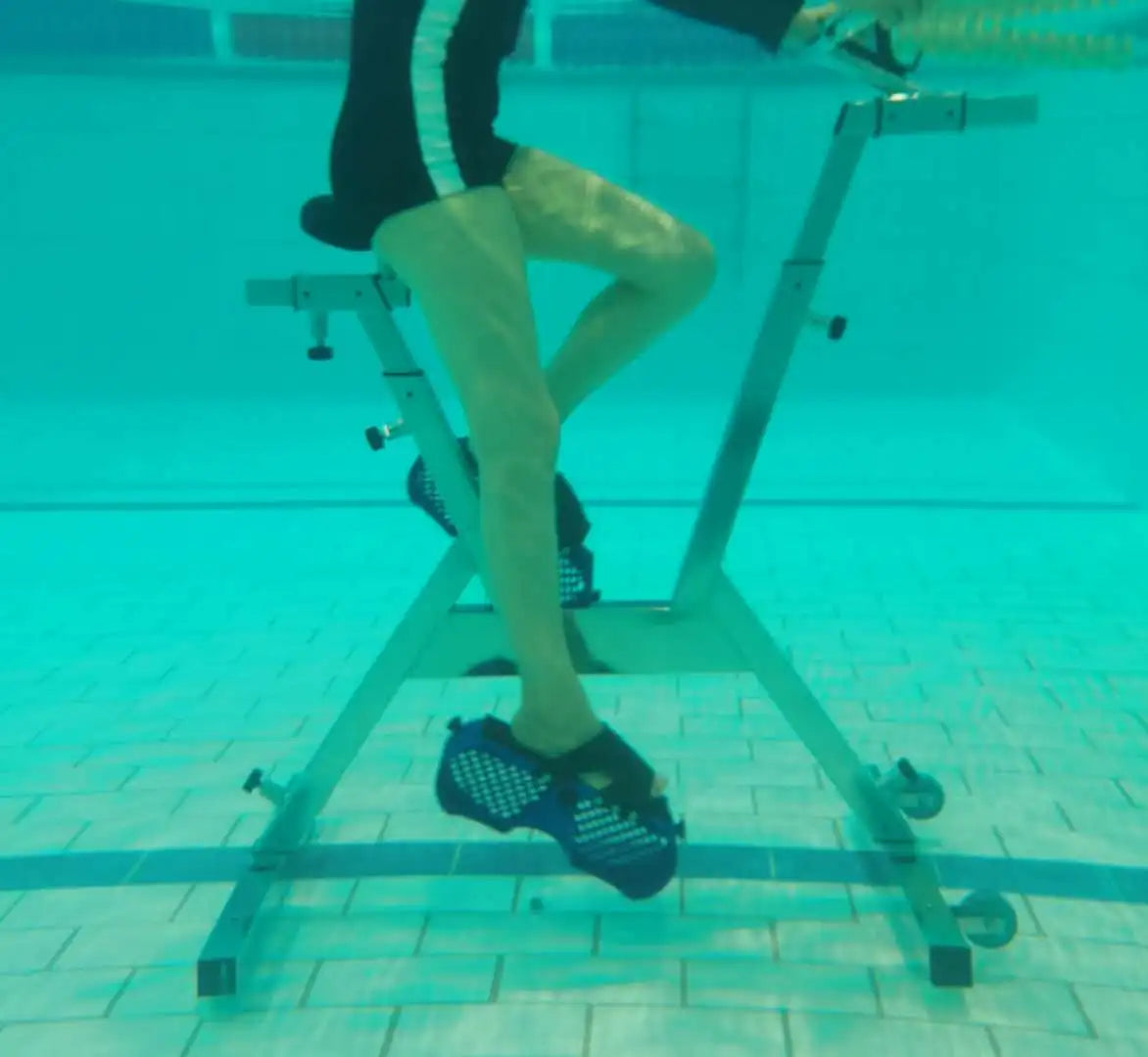 Pool Resorts SPA Center Fitness Bikes Therapy Water Pedal Aerobics Aquatic Cycling Spinning Bike