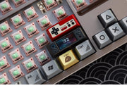Original Red White Gaming Console Retro Enter keycap Mechanical Keyboard Metal PC Gaming Keyboard Collect gift keycap