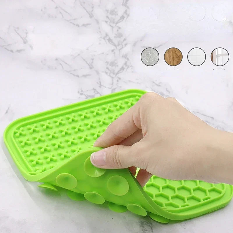 Silicone Dog Supplies: Pet Lick Mat, Slow Food Plate, Bathing Distraction Sucker, Food Training Feeder