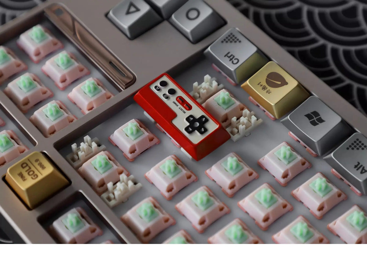 Original Red White Gaming Console Retro Enter keycap Mechanical Keyboard Metal PC Gaming Keyboard Collect gift keycap