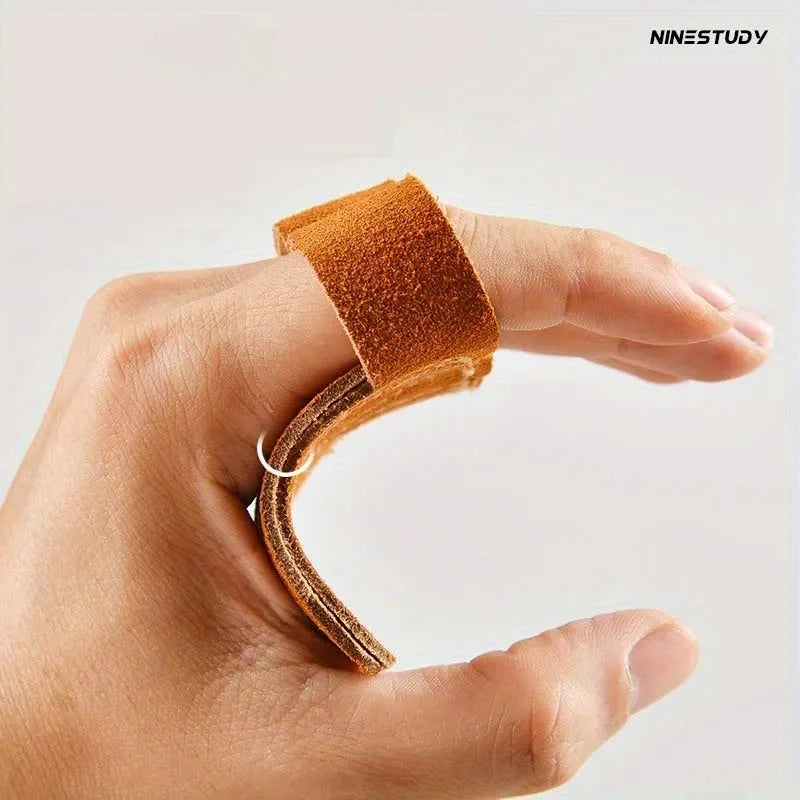 Fitness gloves with anti-slip, wear-resistant grips, and enhanced traction, suitable for gym workouts and weightlifting