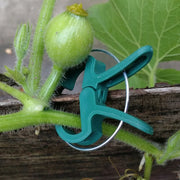 10pcs/set Green Garden Plant Fixed Clips Garden Tools for Greenhous Vegetables Stem Vines Grape Clamp Support Straighten Stems