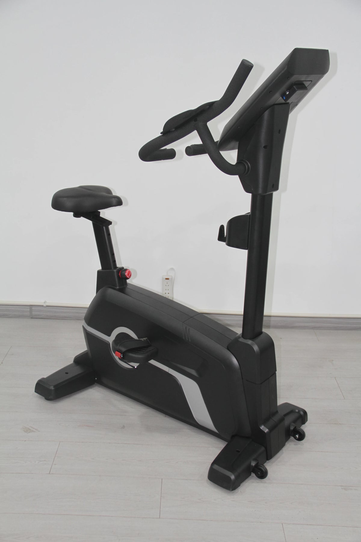 Vertical Fitness Bike Cycling Gym Exercise Bike Fitness Equipment Spinning Bike Exercise Bicycle